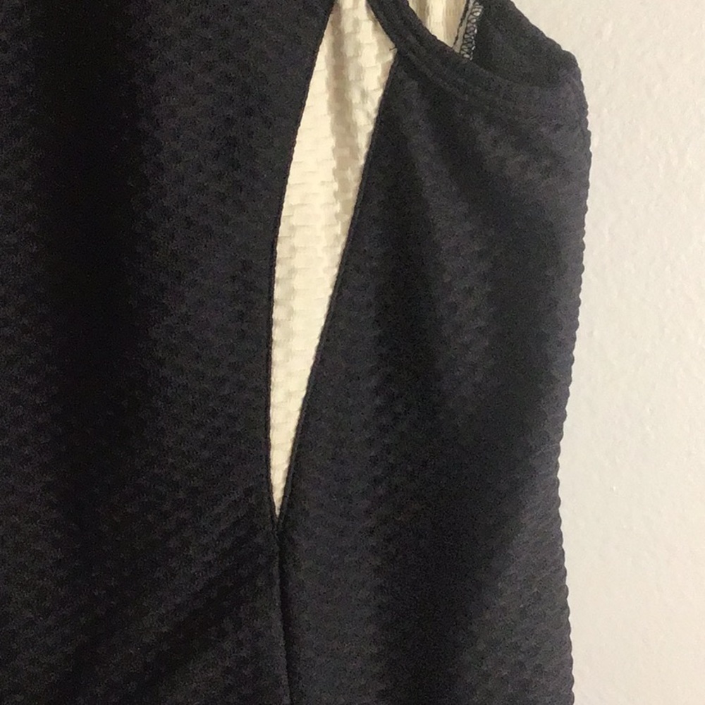 Tail Tech Performance Top - image 3